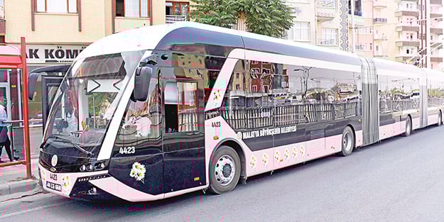 Dünya karma taşımacılıktan vazgeçiyor... Kadınlar pembe vagon istiyor!