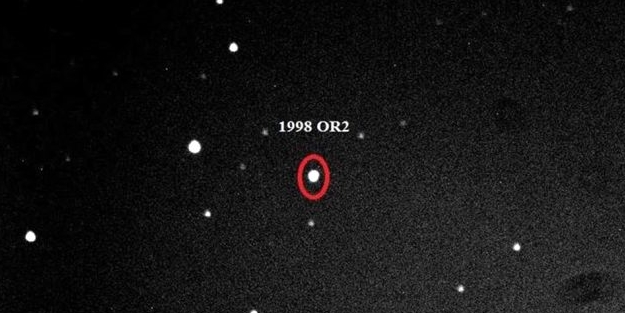 Dünya kıyameti yaşıyordu! Göktaşı ramak kala yön değiştirdi