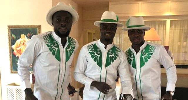 Dünya Kupası'na giden milli futbolcuların kıyafeti gündem oldu