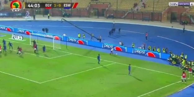 Dünya Salah'ı konuşuyor! Kornerden avladı