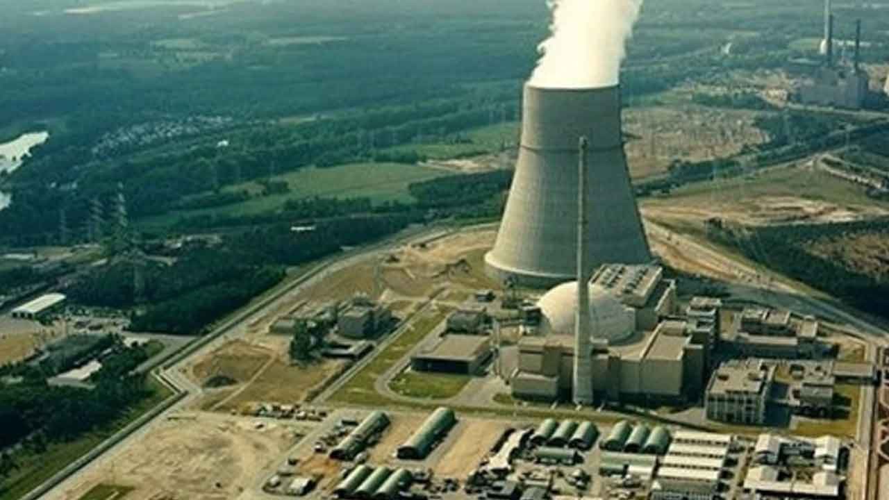 Dünya nefesini tuttu! Siyonist füzeler nükleer santrale sızdı: Radyasyon kabusu kapıda mı!