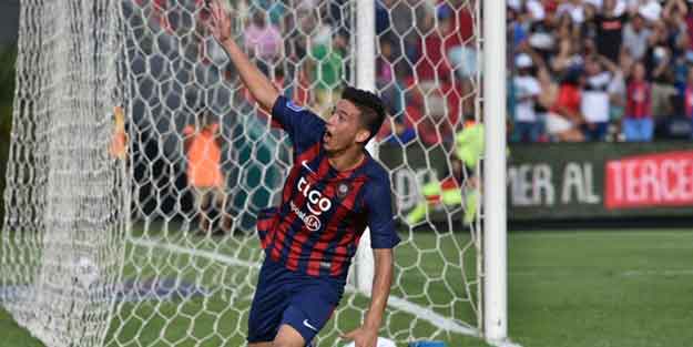 Dünya onu konuşuyor! 14 yaşında gol attı