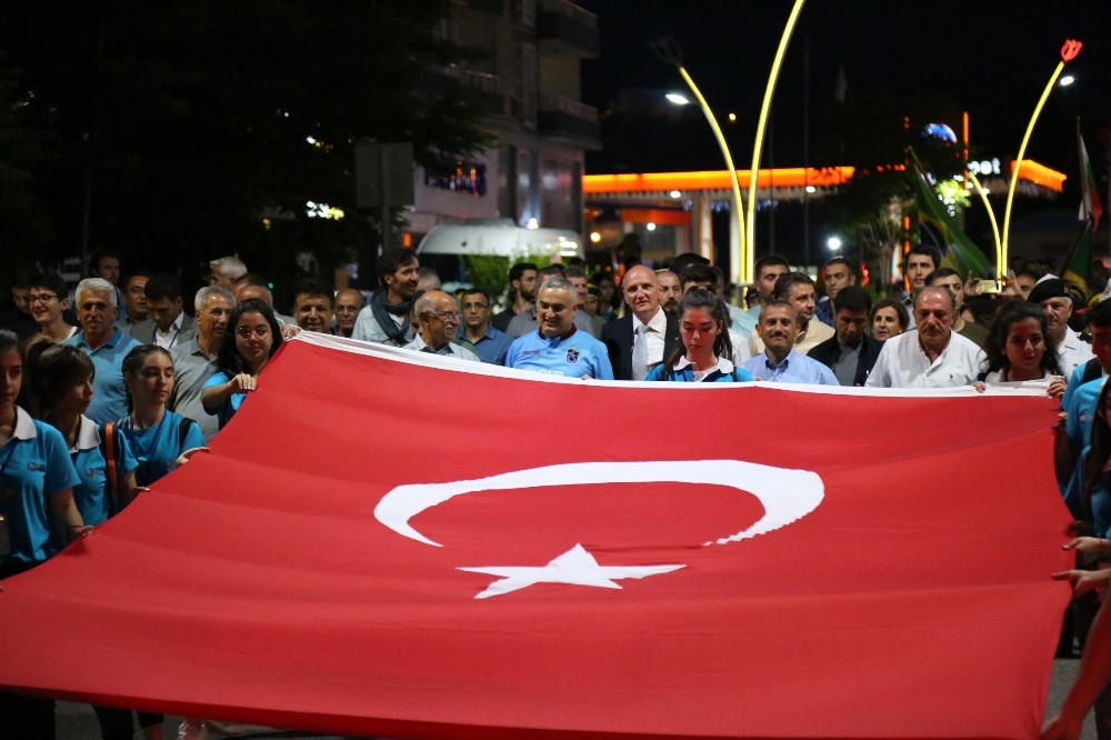 Dünya Rafting Şampiyonası açılış seremonisi gerçekleşti 