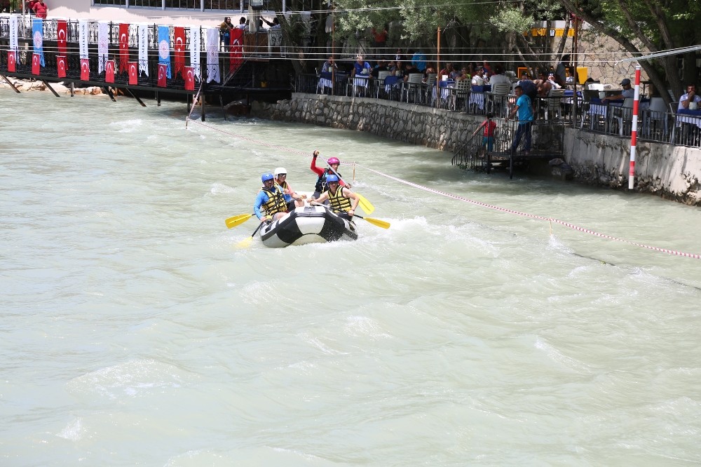 Dünya Rafting Şampiyonası heyecanı antrenmanla başladı 