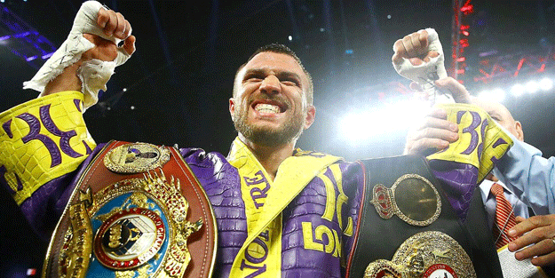 Dünya şampiyonu eski boksör, Ukrayna ordusuna katıldı