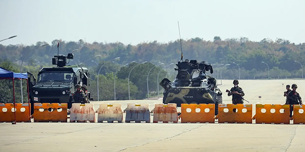 Dünya şoka girdi! Myanmar'da ordu halka savaş açtı