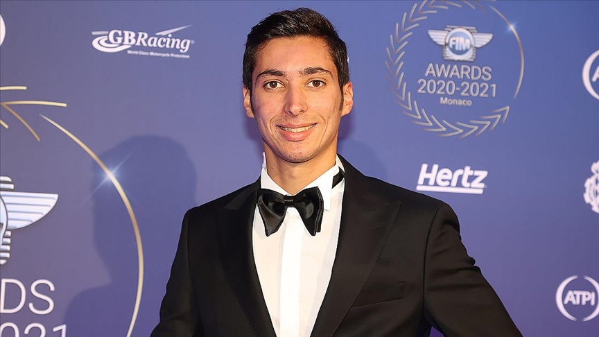 Dünya Superbike şampiyonu Toprak Razgatlıoğlu, ödülünü Monako'da aldı