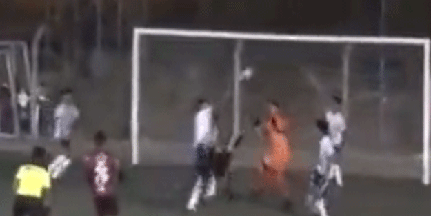 Dünya tarihinde böyle bir gol görülmedi! Gözlerinizin pası silinecek