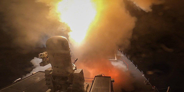 Dünya tir tir titriyor! Gemisavar füzesi vuruldu