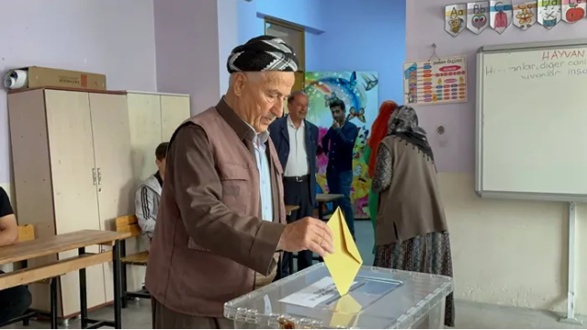 Dünya Türkiye'ye kilitlendi! Seçim sürecini anbean takip ediyorlar