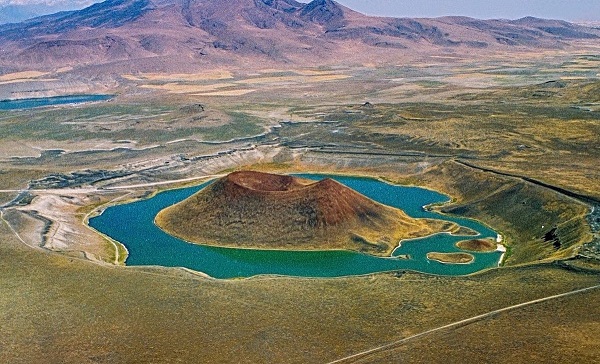Dünya turuna çıktılar Meke Gölü’nde durdular
