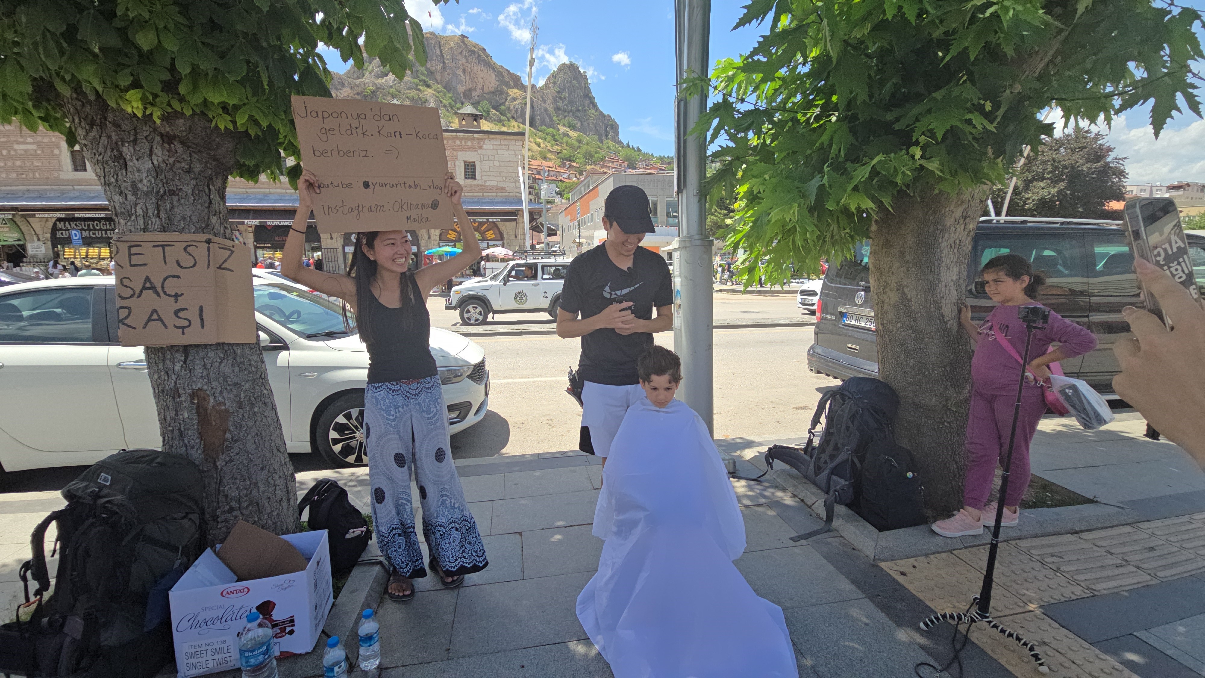 Dünya turuna çıkan gezginlerden unutulmaz jest! Japon çift Tokatlıları sevindirdi