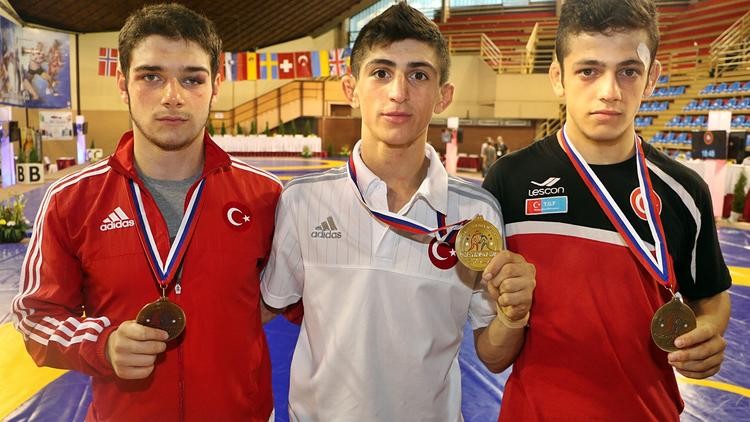 Dünya ve Avrupa şampiyonu Kamal’dan vefa örneği