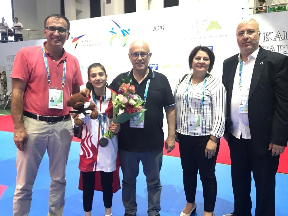 Dünya Yıldızlar Taekwondo Şampiyonası’nda bronz madalya 