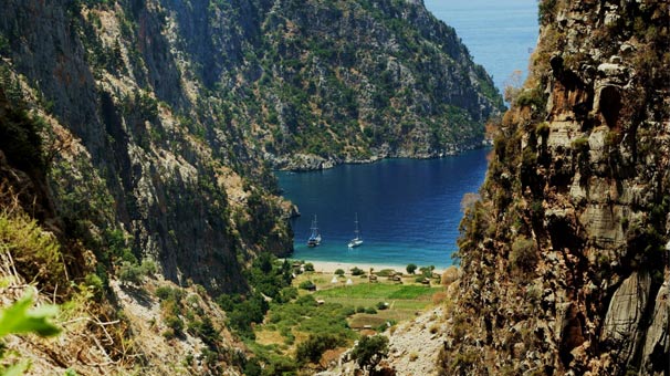 Dünyaca ünlü Kelebekler Vadisi'ndeki 'ölüm yolu' kapandı