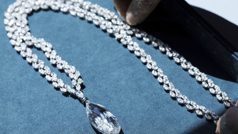 Dünyaca ünlü milyarderden özel mücevher koleksiyonu satışa çıktı: Dudak uçuklatan fiyata satıldı! Şaşkına çevirdi