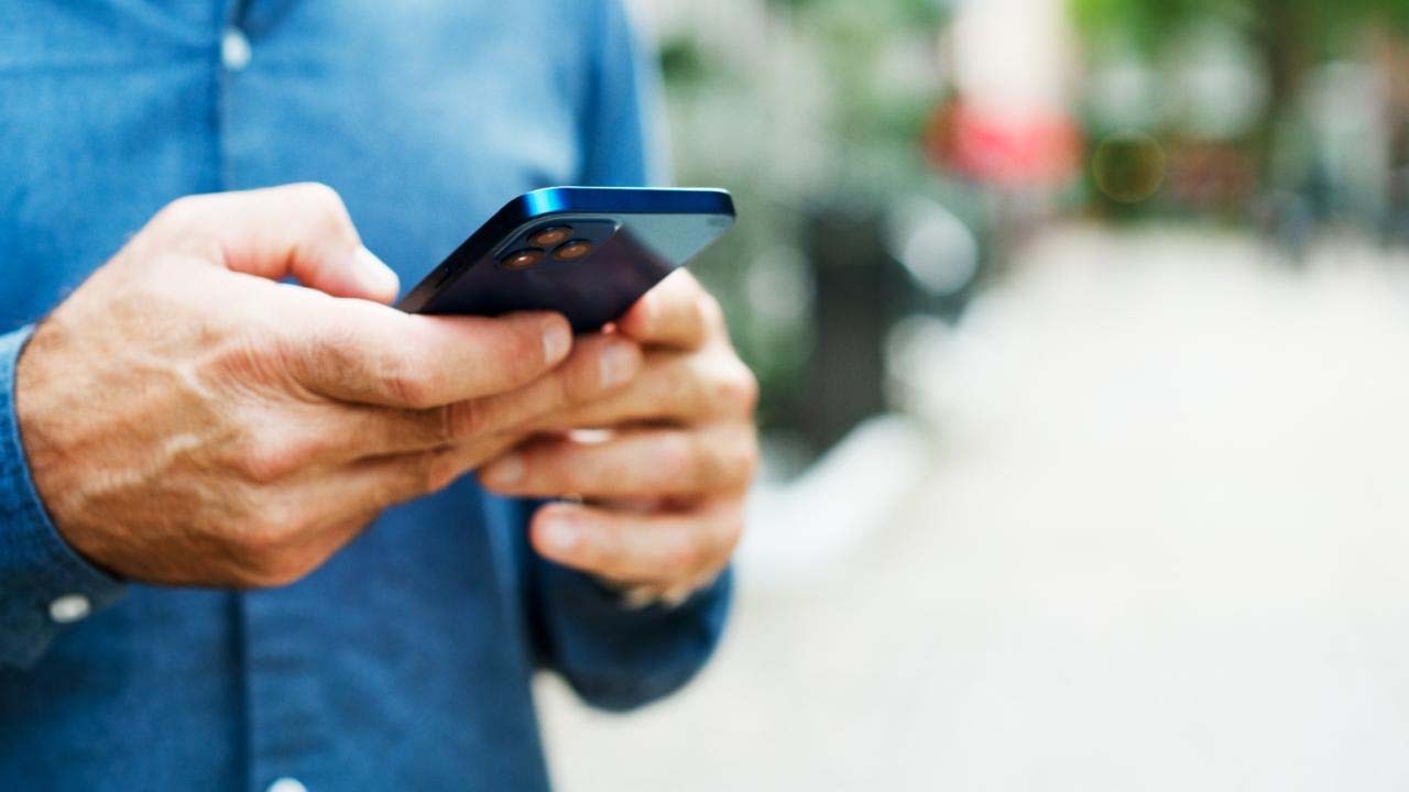 Dünyaca ünlü nörolog beyni çürüten alışkanlığı açıkladı: Ruh sağlığını bakın nasıl yerle bir ediyor