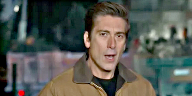 Dünyaca ünlü olan spiker Adana’da! Amerikalı haberci dünya haberlerini Adana’dan sundu...