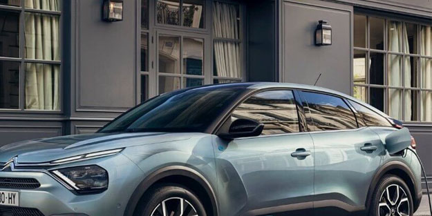 Dünyaca ünlü otomobil devinin satışları bir anda çakıldı!