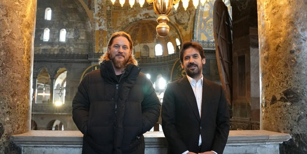 Dünyaca ünlü oyuncu Ayasofya karşısında büyülendi!