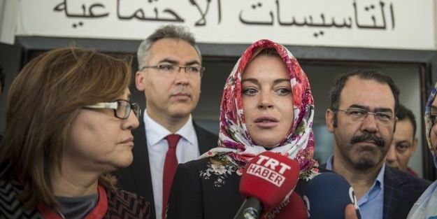 Dünyaca ünlü oyuncu Lohan: Dünya 5'ten büyüktür