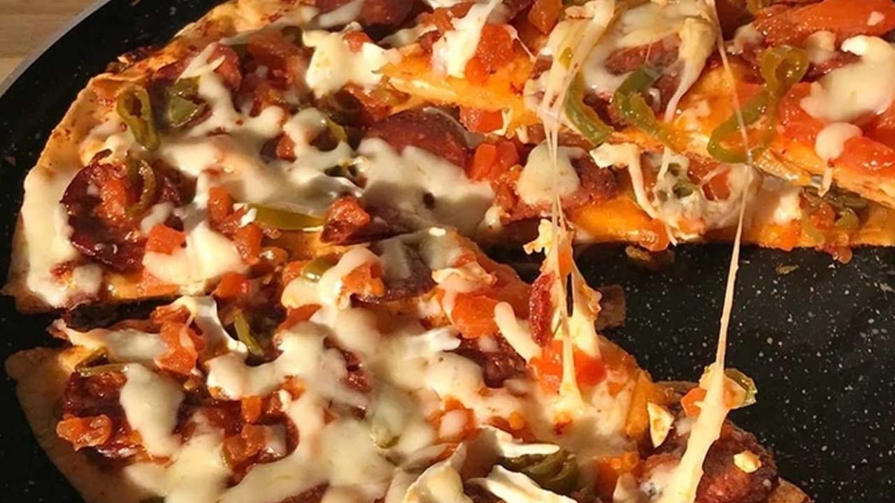 Ünlü pizzacıda tifo alarmı! Her yerden toplatılacak