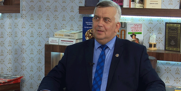 Dünyaca ünlü Rus tarihçi Oleg Kuznetsov’dan Biden’a ayar