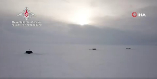 Dünyada bir ilk! Canavarlar aynı anda çıktı