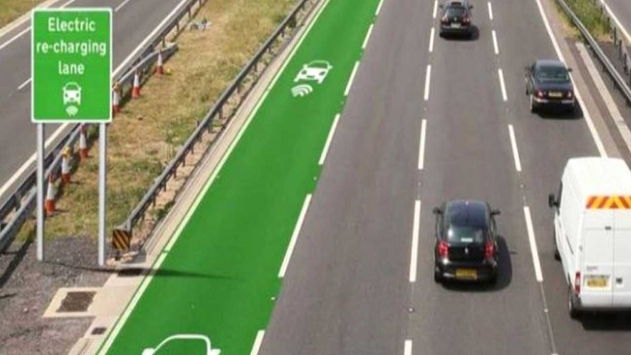 Dünyada bir ilk! Kablosuz şarjlı otoyol