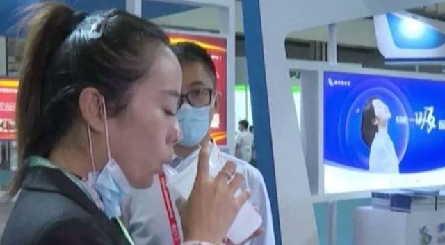 Dünyada bir ilk: Solunum yoluyla aşı!