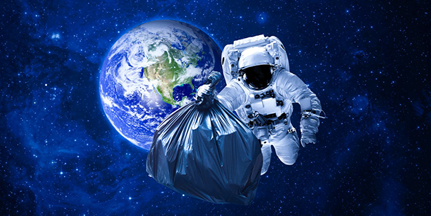 Dünyada bir ilk: Uzaya çöp bıraktıkları için ceza kesildi!