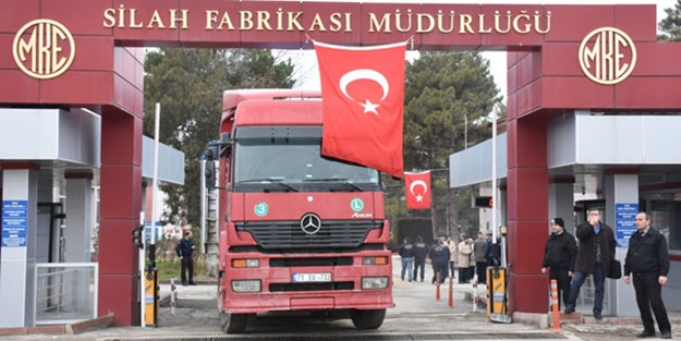 'Dünyada böyle bir olay yok' Binlercesi TIR'lara yüklenerek yola çıktı