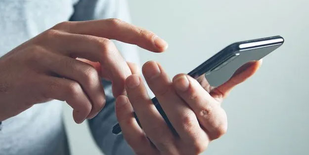 Dünyadaki ekonomik krizin belirtisi akıllı telefon satışları oldu