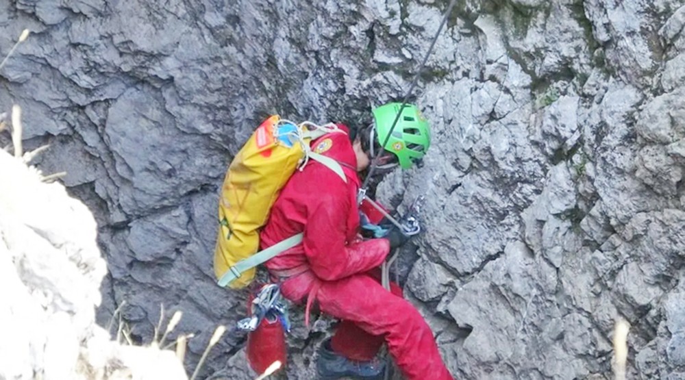 Dünyadaki en kapsamlı mağara kurtarma operasyonu başladı
