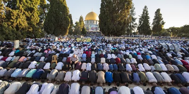 Dünyadan bayram manzaraları