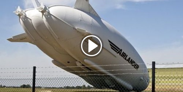 Dünyanın en büyük hava aracı yere çakıldı!