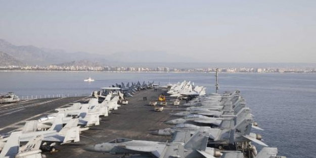 Dünyanın en büyük uçak gemisi USS Gerald R. Ford, dikkat çeken hareket! Söz verdiği gibi artık Antalya'da! Haber geldi