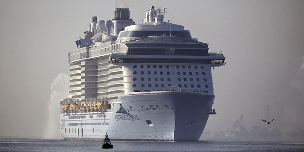 Dünyanın en büyük yolcu gemilerinden 
