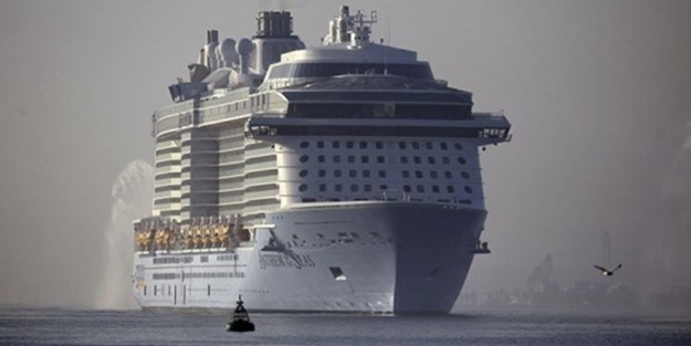 Dünyanın en büyük yolcu gemilerinden 