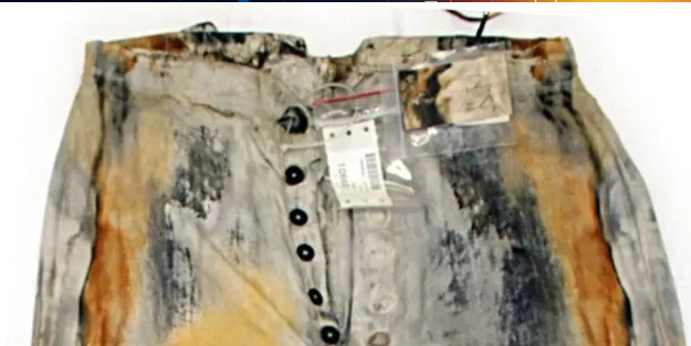 Dünyanın en eski kot pantolonu satıldı: Gemi enkazından çıkmıştı! Cam kül tablası, pirinç bir çan ve birçok eşya...