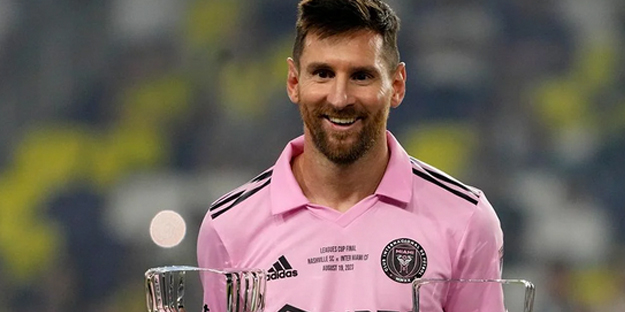 Dünyanın en iyi top süren futbolcuları açıklandı! Galatasaray'ın yıldızı Ronaldo'yu geride bıraktı