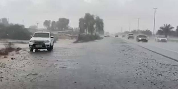 Dünyanın en kurak ülkelerinden biriydi! Böyle yağmur yağdırdılar