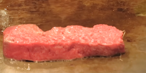 Dünyanın en pahalı eti 'KOBE' bifteği nasıl pişiriliyor?