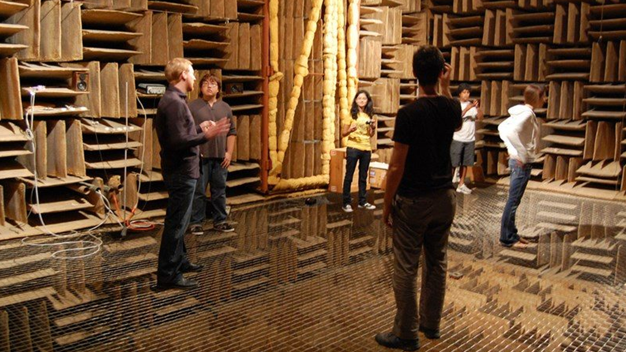 Dünyanın en sessiz odası: İçeride 45 dakikadan fazla duran deliriyor!