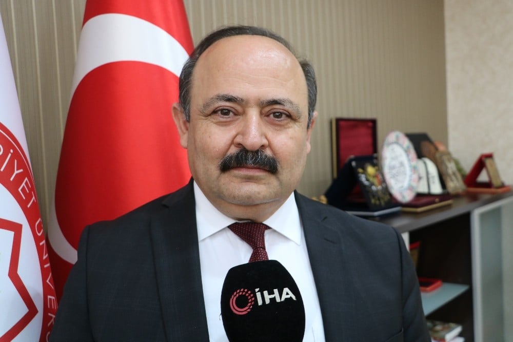 Dünyanın farklı noktalarından 11 bilim adamı KKKA aşısı için çalışma yapıyor 