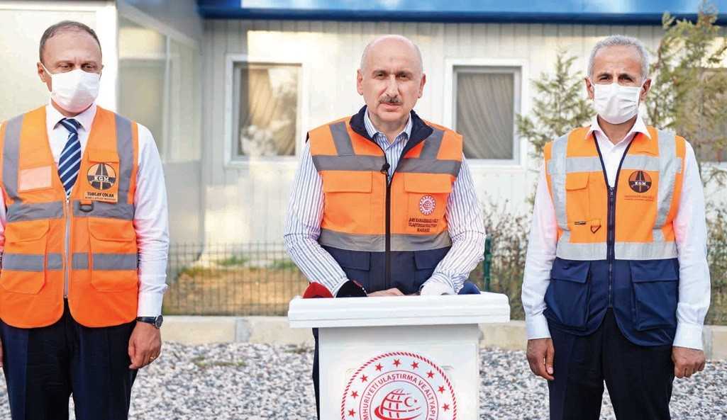 'Dünyanın gıptayla baktığı projeleri yönetiyoruz'