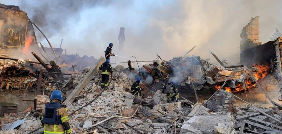 Dünyanın gözü Putin’de! Rus ordulu bir okulu vurdu, 60 sivil öldü!