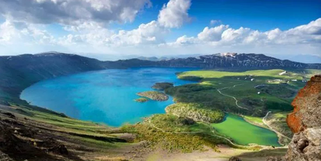 Dünyanın ikinci büyük krateri Türkiye'de! Gören hayran kalıyor