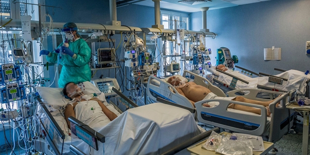 Dünyanın konuştuğu cinayet! Korona hastası entübe hastanın fişini çekti