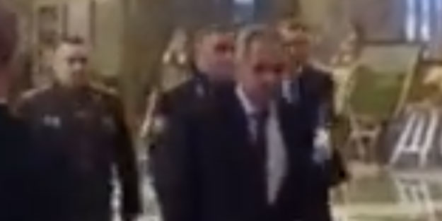 Dünyanın konuştuğu görüntü! Rus Savunma Bakanına ne oldu?